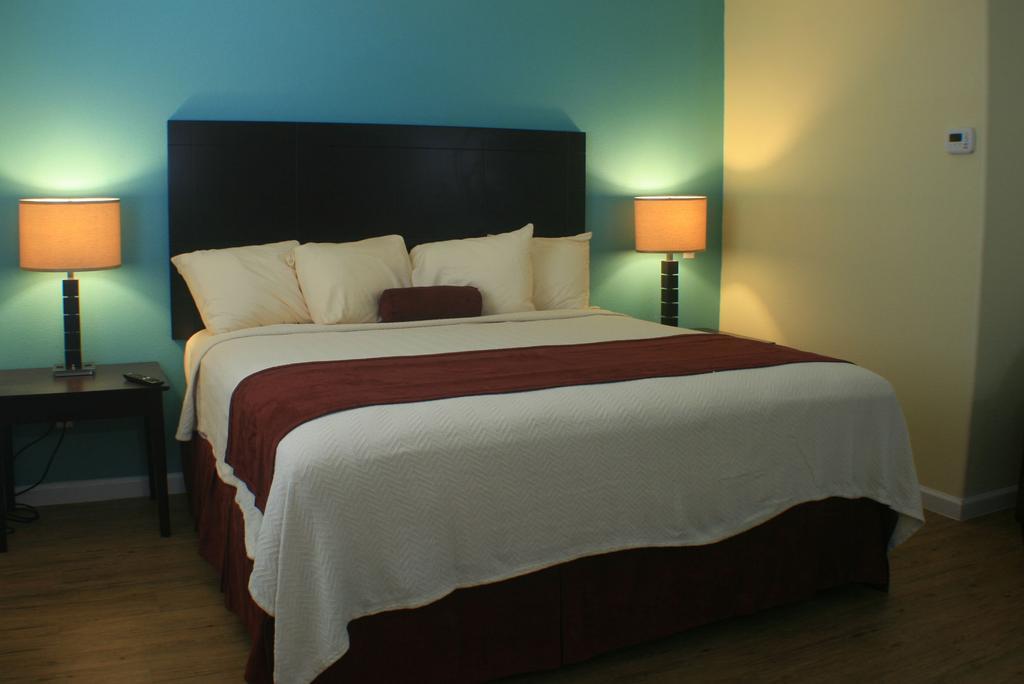 Ocean Village Hotel Surfside Beach Bilik gambar